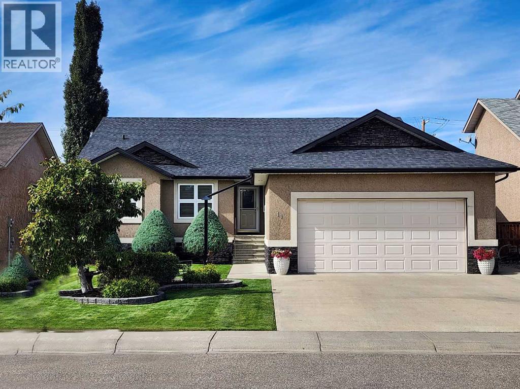 11 Link Spur, Claresholm, AB T0L 0T0