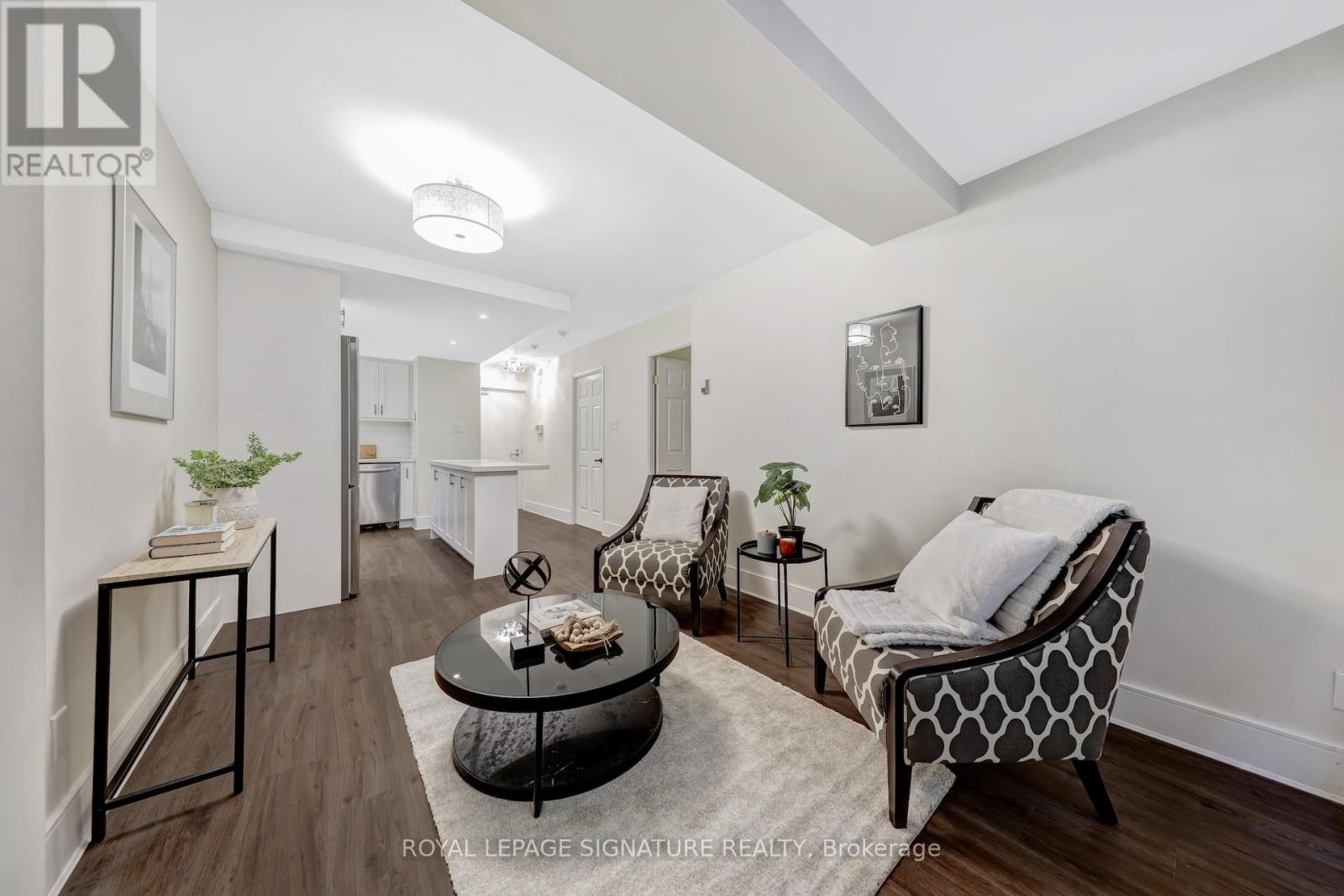 310 88 Charles St E, Toronto, ON M4Y 2W7