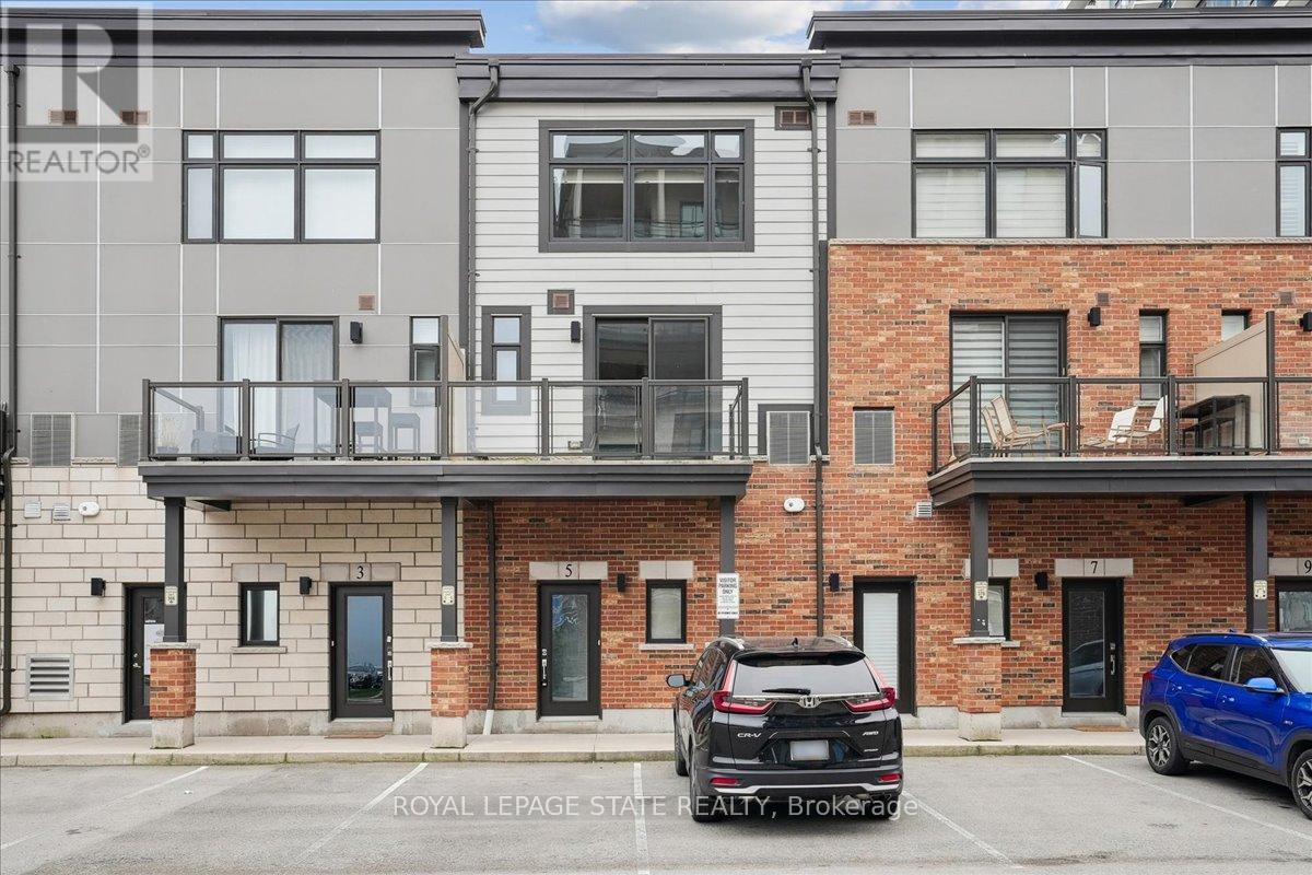 5 Esplanade Ln, Grimsby, ON L3M 0H2