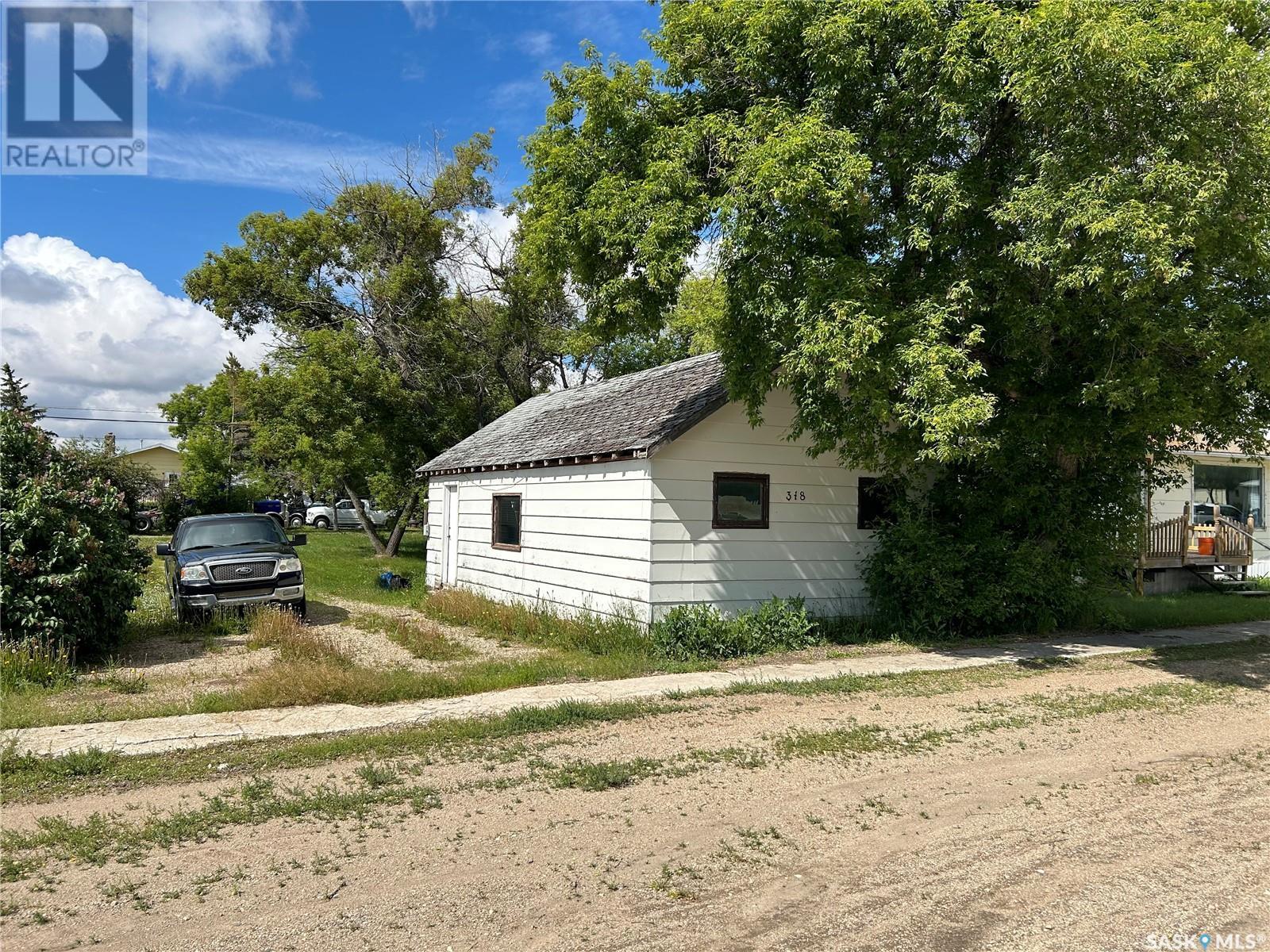 318 2nd Avenue, Young, SK S0K 4Y0