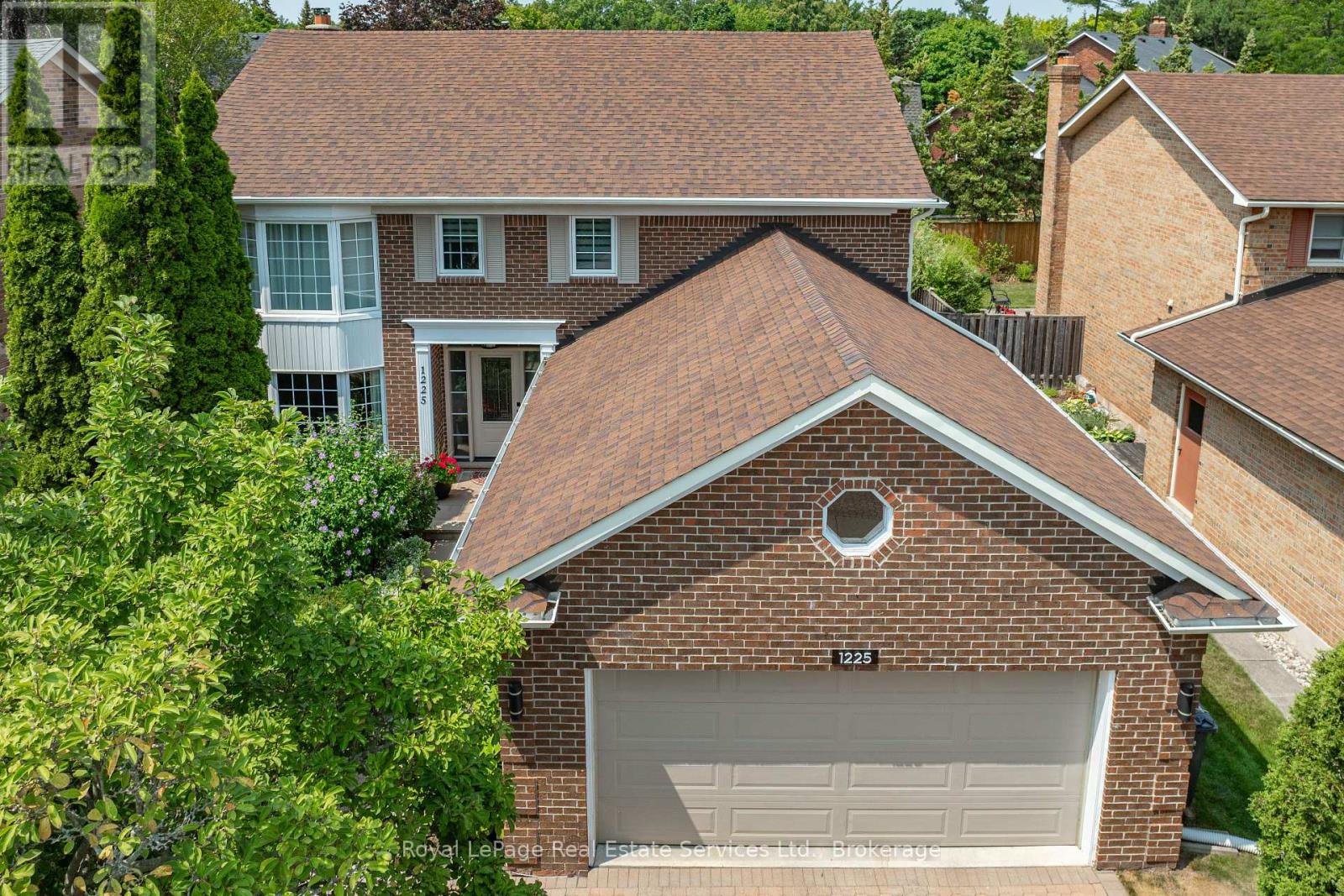 1225 Old Post Dr, Oakville, ON L6M 1A5