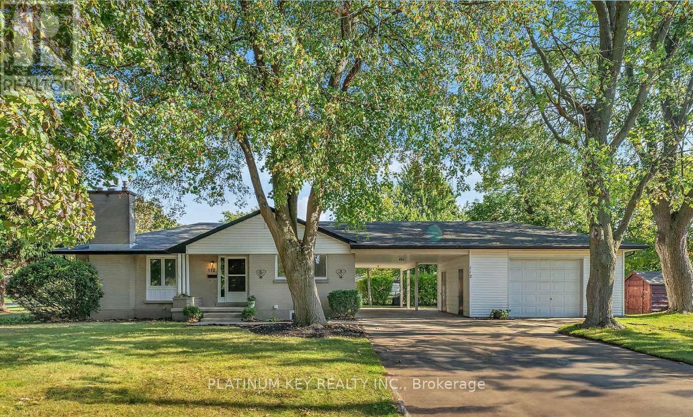 112 Ontario St, Strathroy-Caradoc, ON N7G 2X7