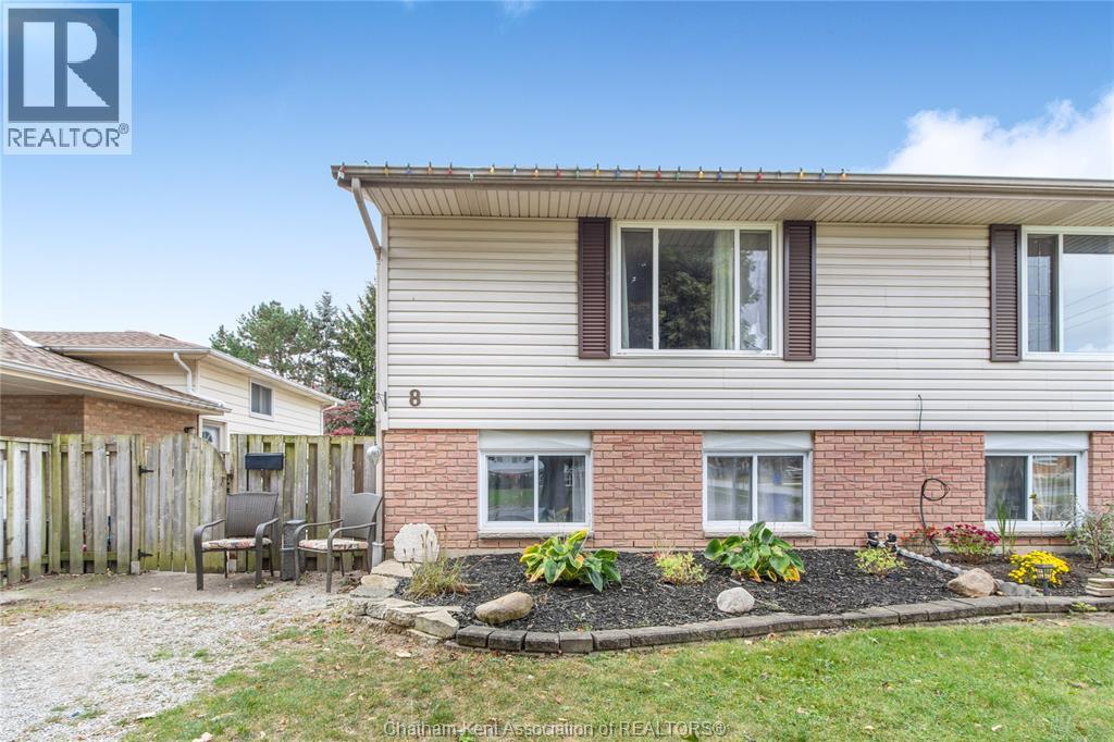 8 Timothy Cres, Chatham, ON N7L 4Z1