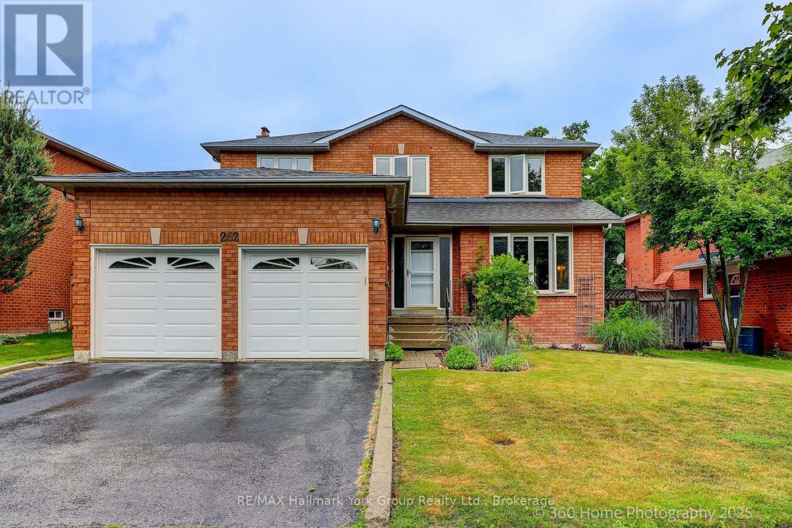 262 Savage Rd, Newmarket, ON L3X 1S1