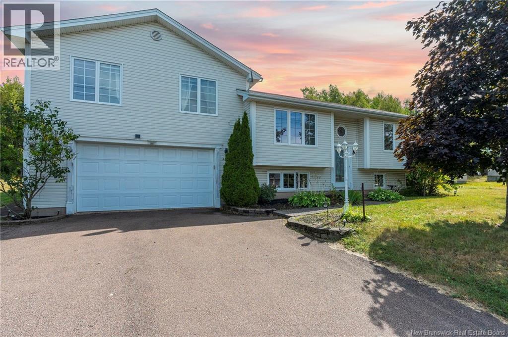 434 Fox Creek Rd, Dieppe, NB E1A 7M7