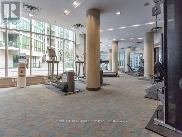 2004 12 Yonge St, Toronto, ON M5E 1Z9