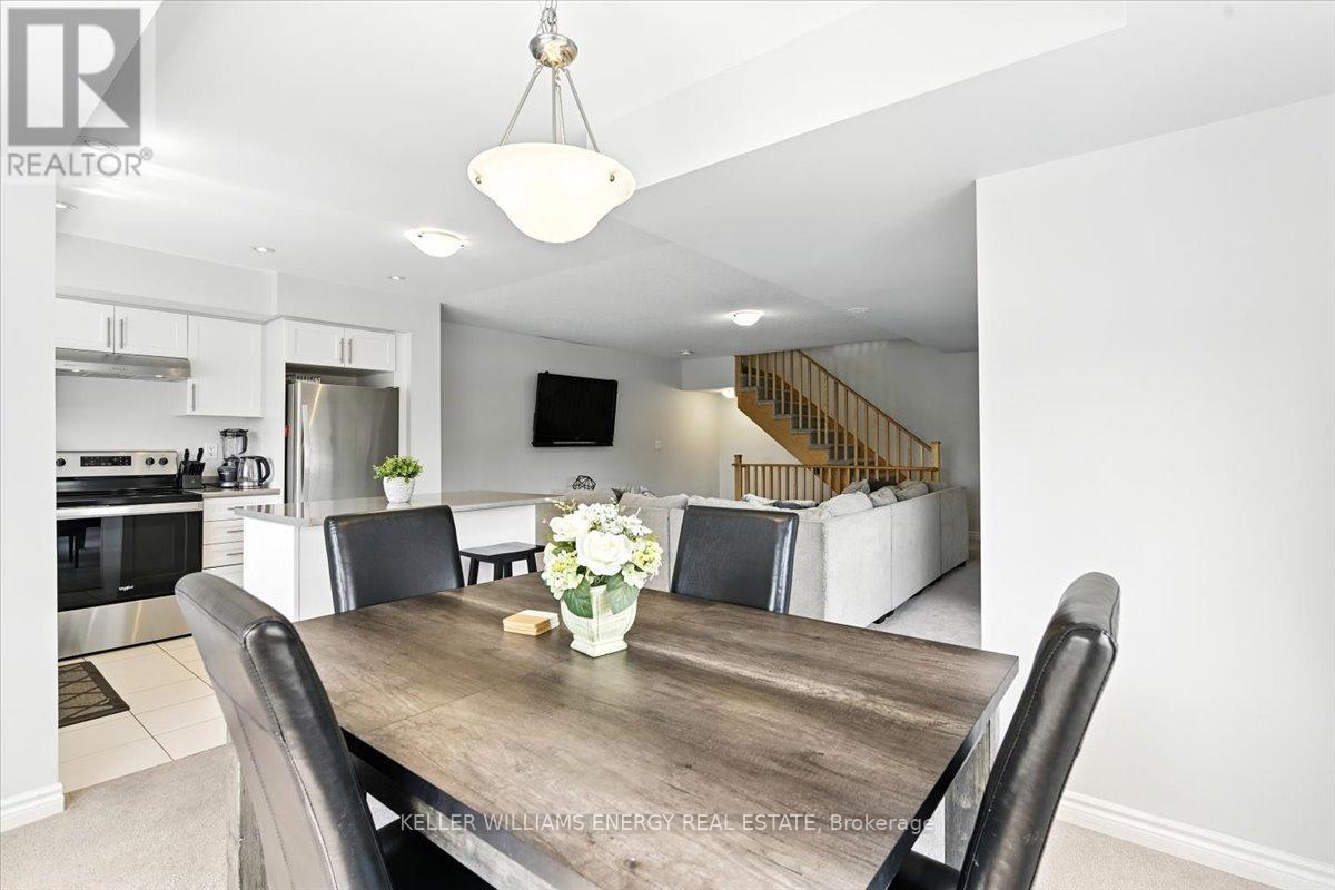 44 Porcelain Way, Whitby, ON L1R 0R6