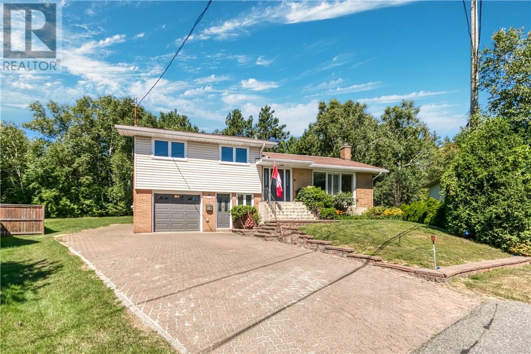 1273 Mayfair Ct, Sudbury, ON P3A 3B7