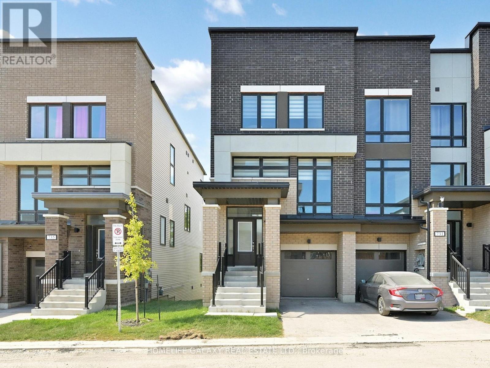 733 Heathrow Path, Oshawa, ON L1K 3G4