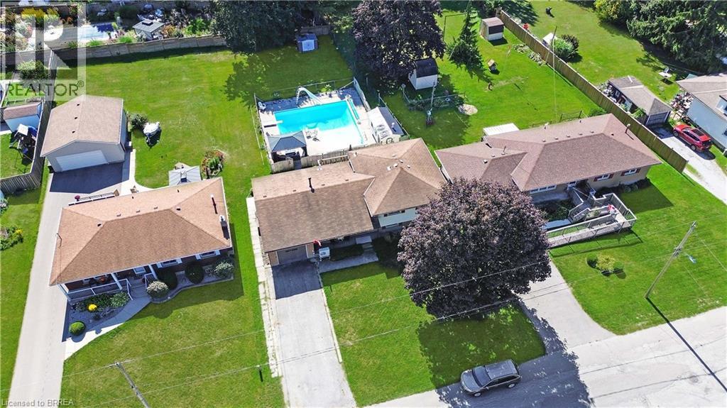 46 Davis St W, Simcoe, ON N3Y 2R4