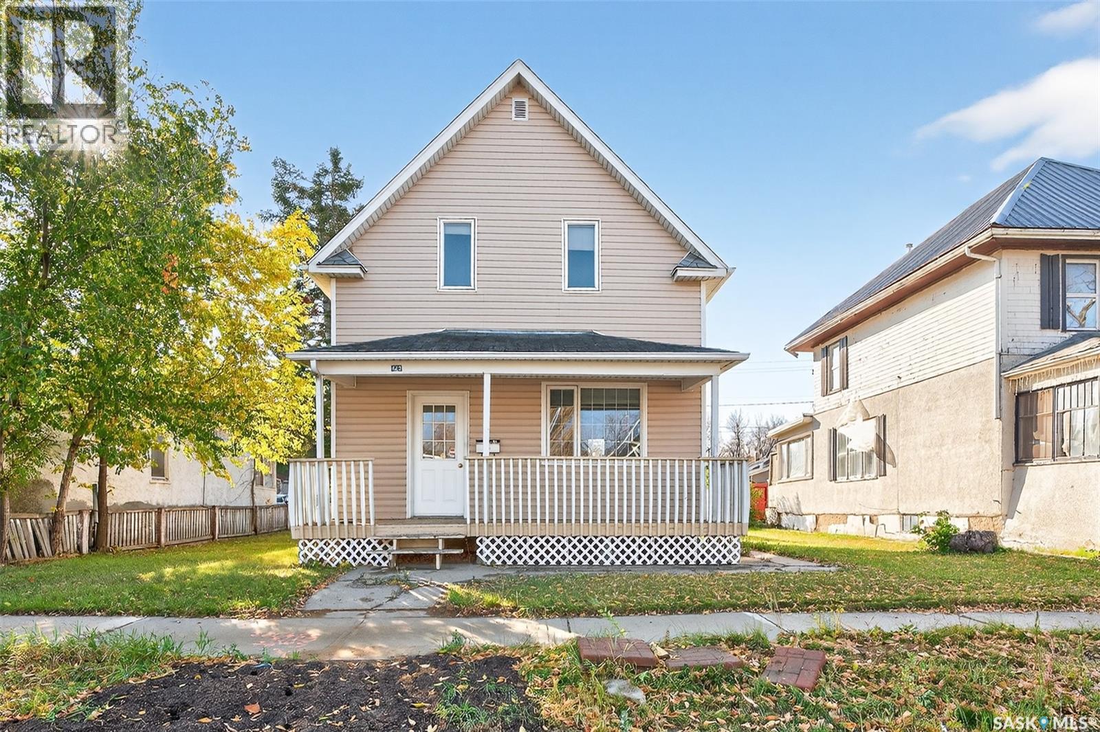 423 Coteau St W, Moose Jaw, SK S6H 5E1