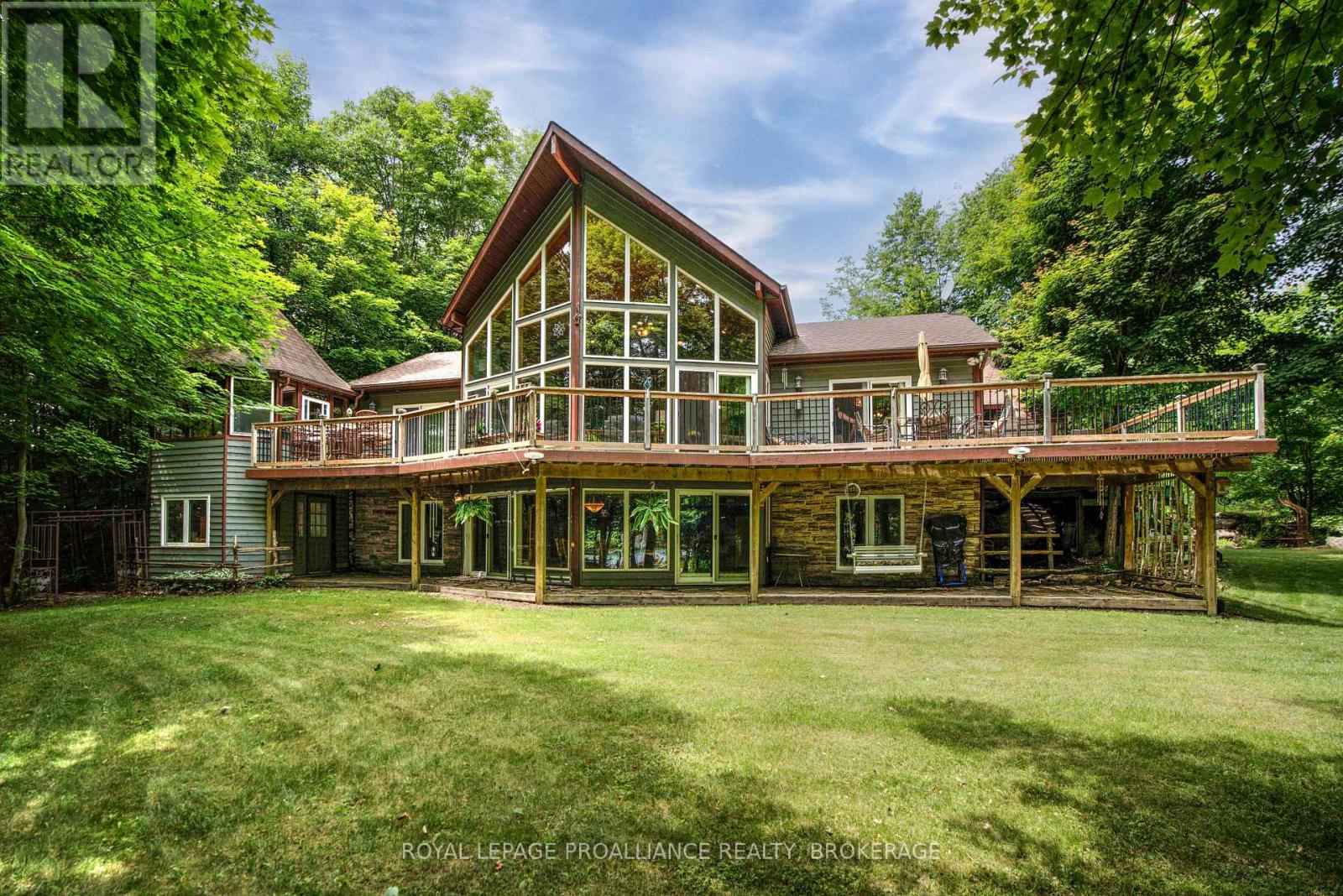 507 Frye Ln, South Frontenac, ON K0H 2L0