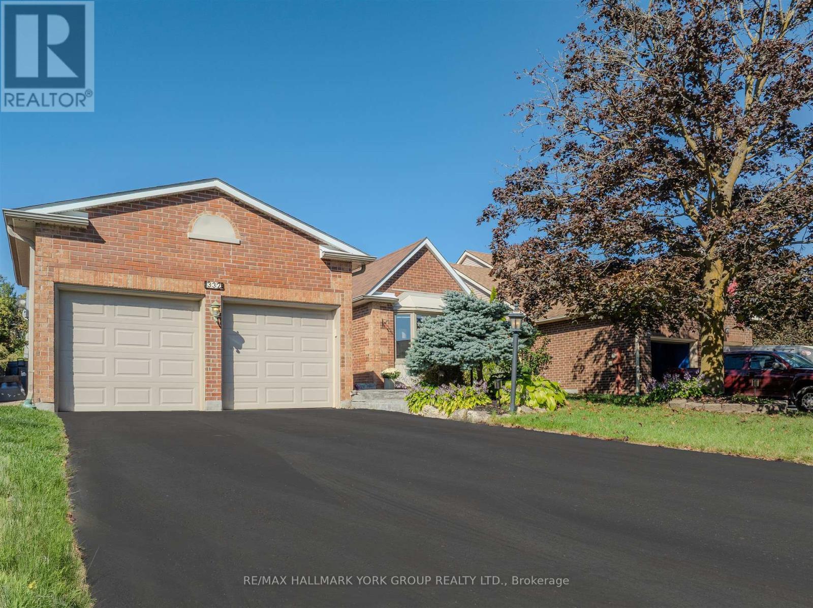 332 John Bowser Cres, Newmarket, ON L3Y 7N8
