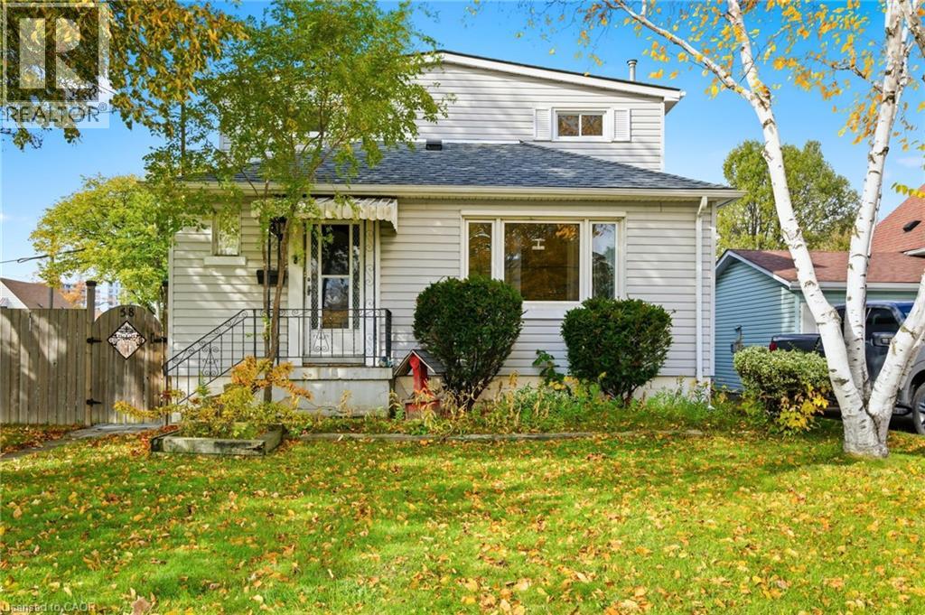 58 Seven Oaks Dr, Hamilton, ON L9A 4E2