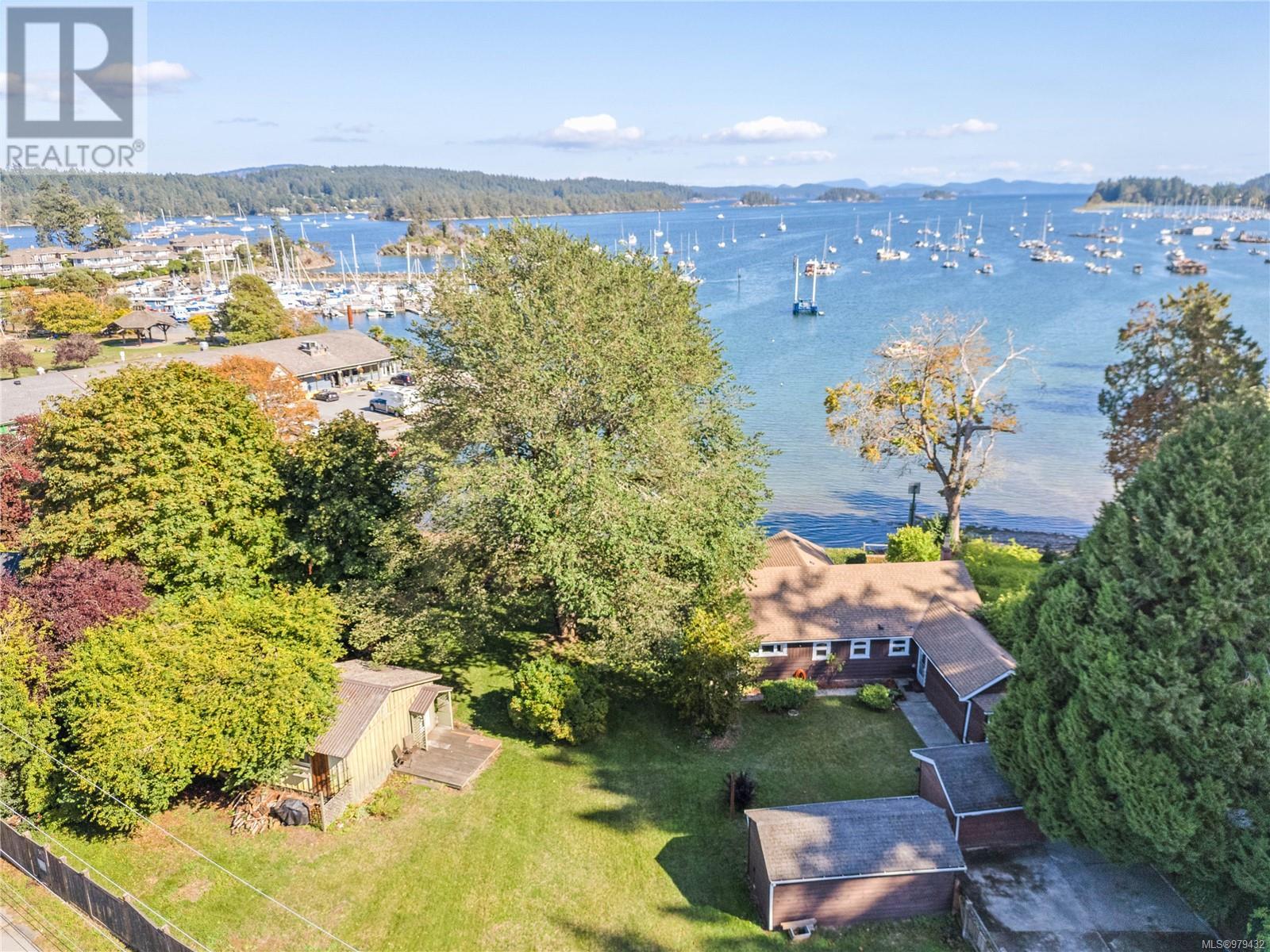167 Fulfordganges Rd, Salt Spring, BC V8K 2V6