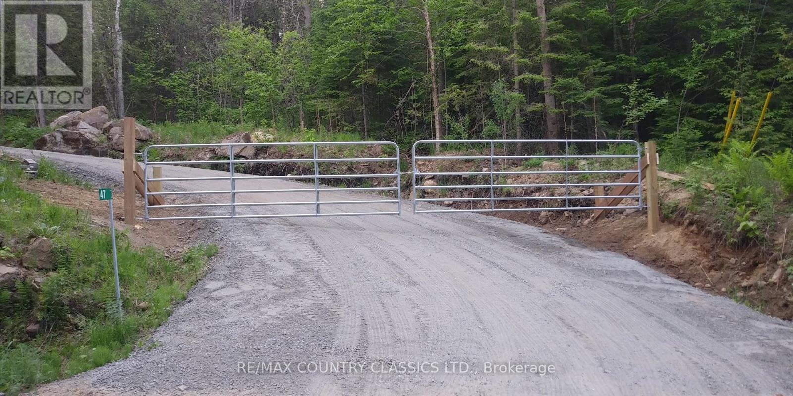 47 Arbor Vitae Rd E, Madawaska Valley, ON K0J 1B0