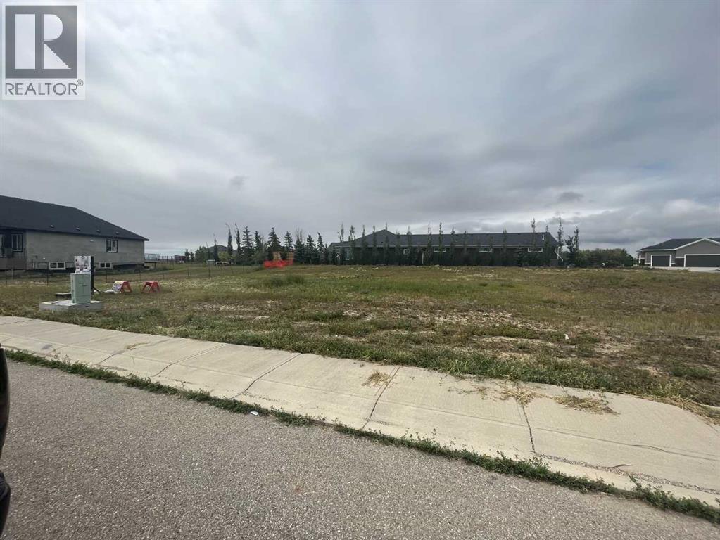 304 Muirfield Cres, Lyalta, AB T0J 1Y1