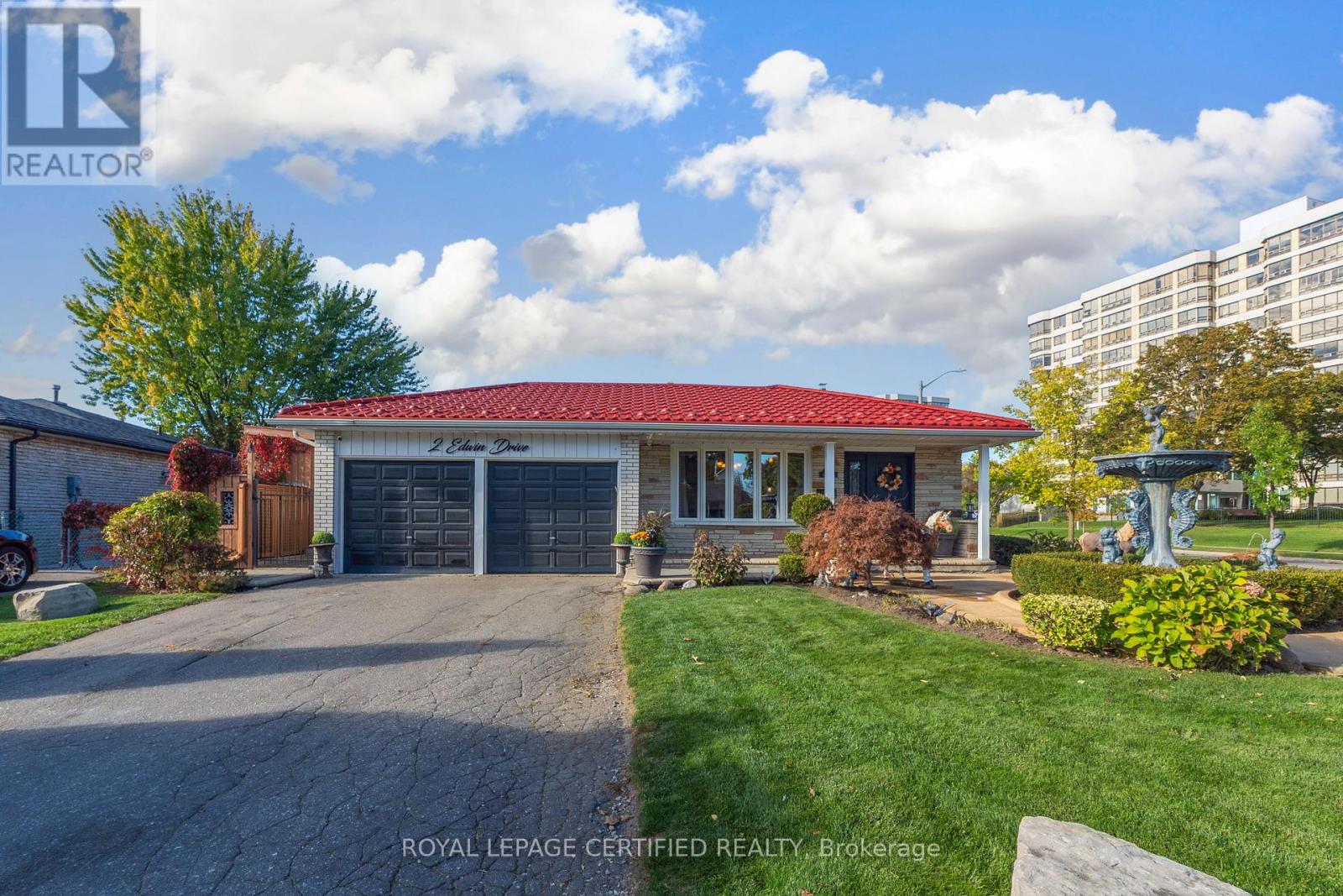 2 Edwin Dr, Brampton, ON L6Y 1A1