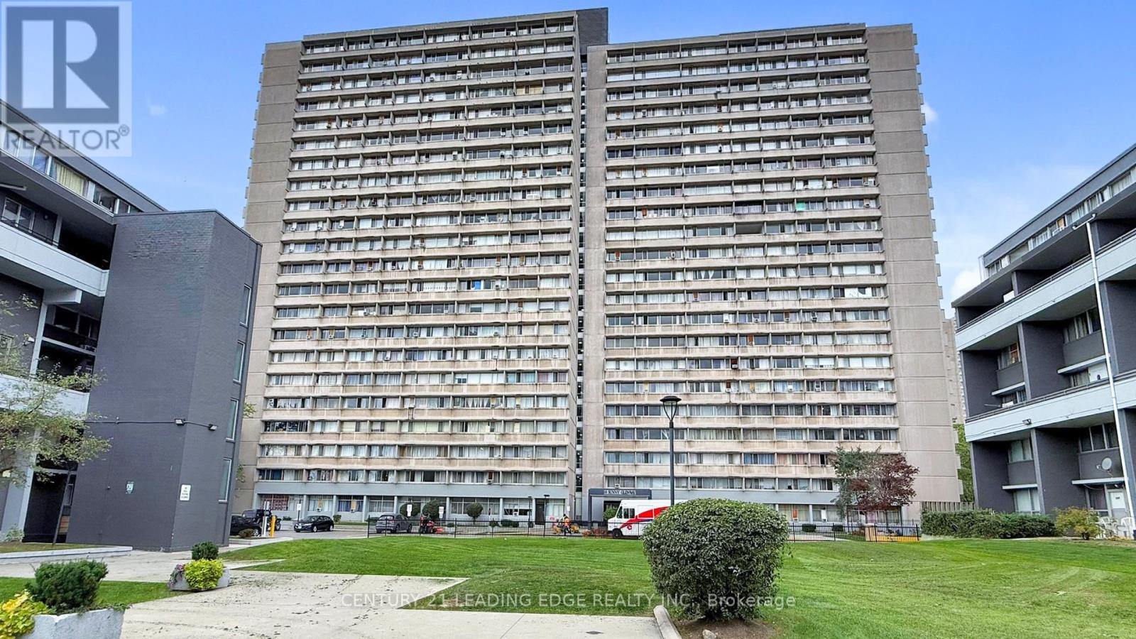 1202 10 Sunny Glenway, Toronto, ON M3C 2Z3