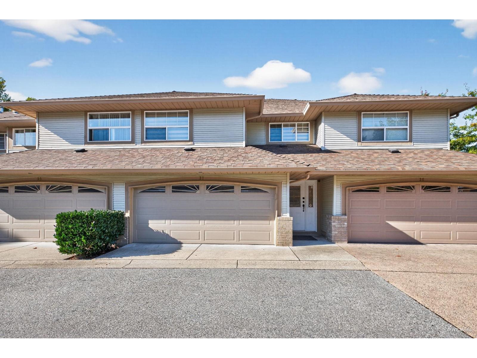 12165 75 Avenue Unit 37, Surrey, BC V3W 0W7