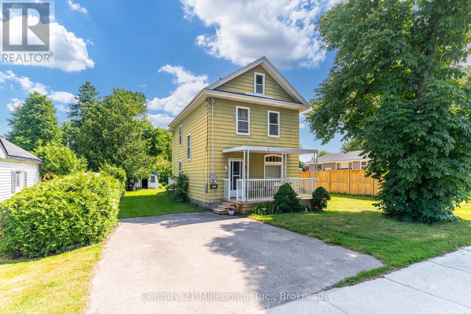 14 Lorne Ave, Collingwood, ON L9Y 2B6