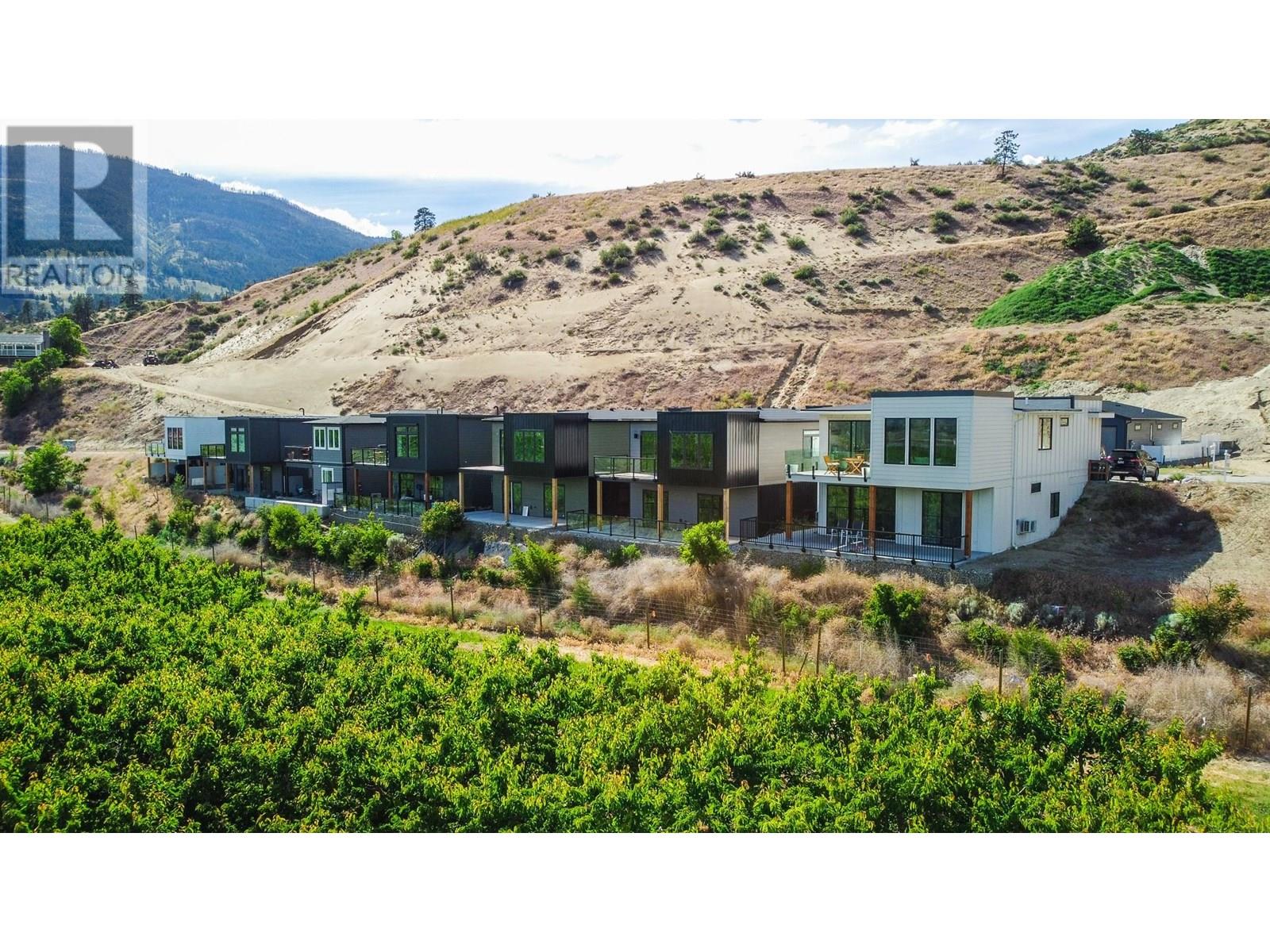 1233 Copper Rd, Oliver, BC V0H 1T5