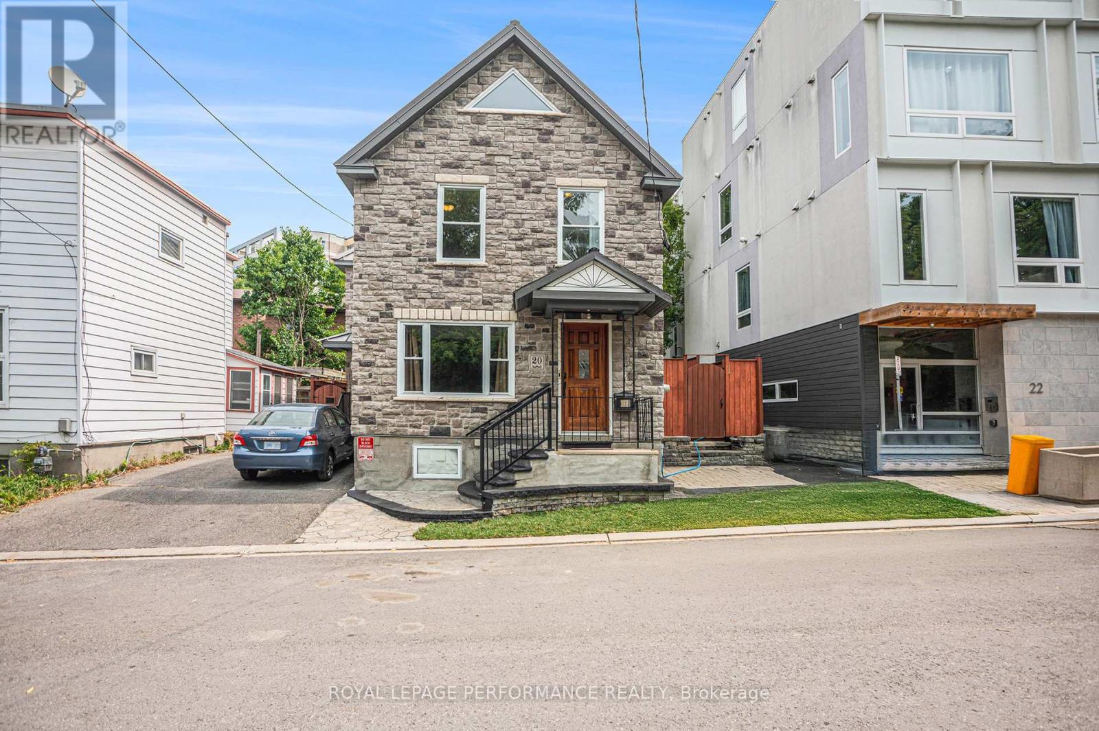 20 Perkins St, Ottawa, ON K1R 7G5
