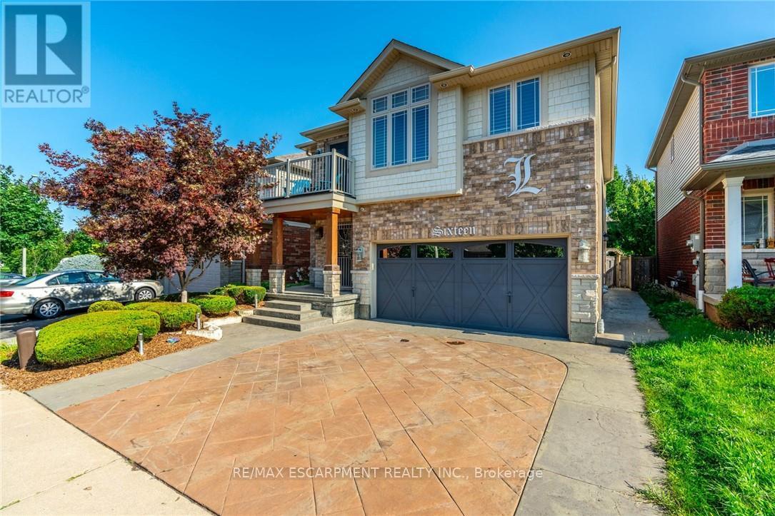 16 Sycamore Cres, Grimsby, ON L3M 5P7