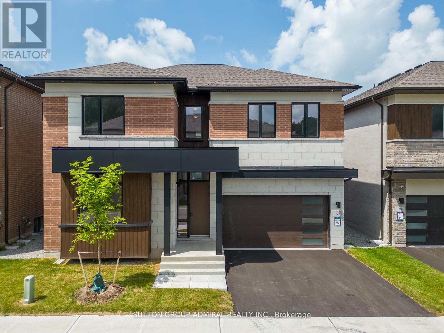 36 Royal Hill Ct, Aurora Aurora Estates, ON L4G 3Z7