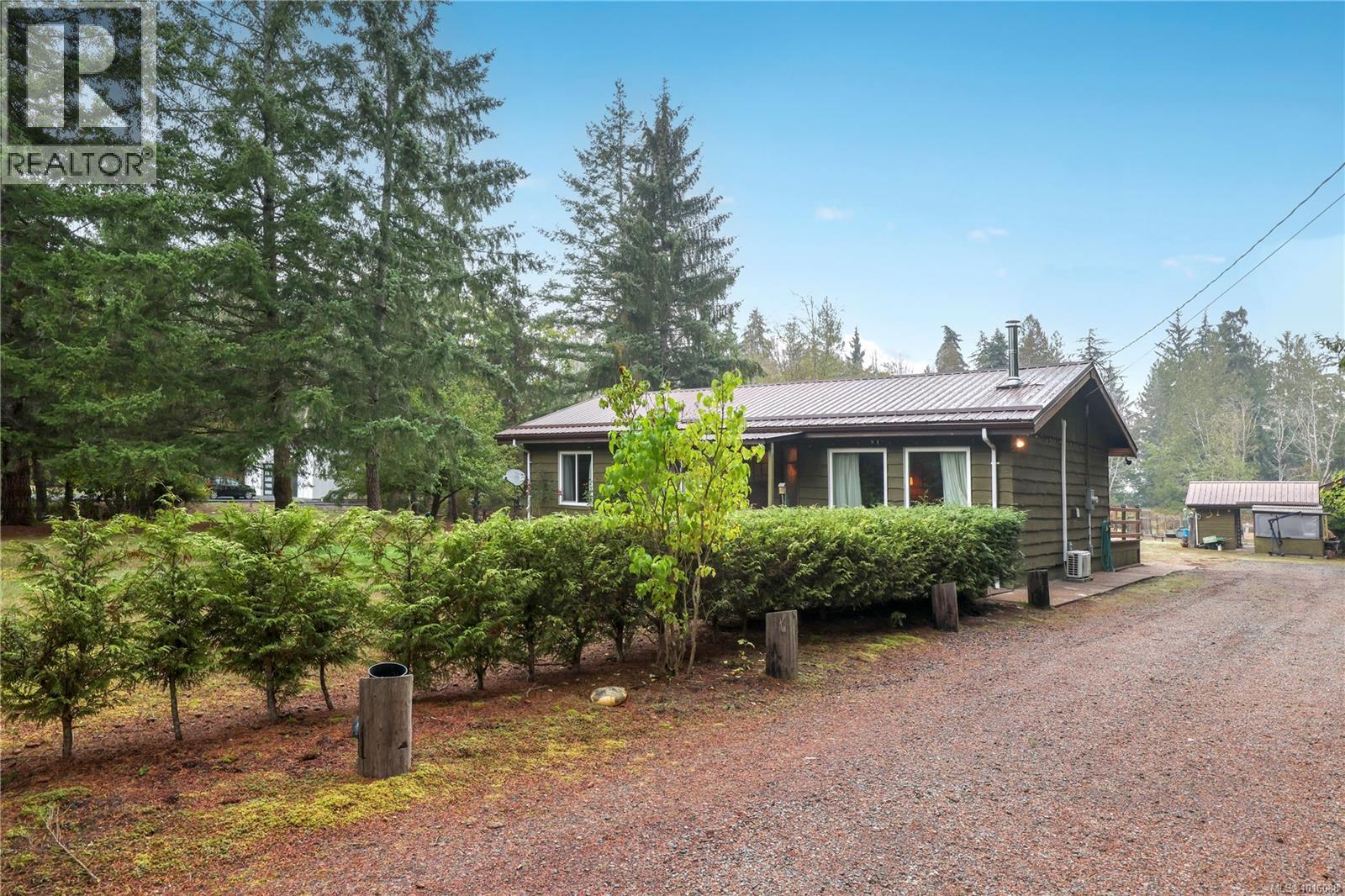 372 Bates Dr, Fanny Bay, BC V0R 1W0
