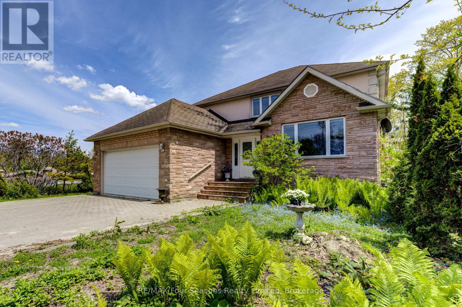 243 River Rd E, Wasaga Beach, ON L9Z 2L1