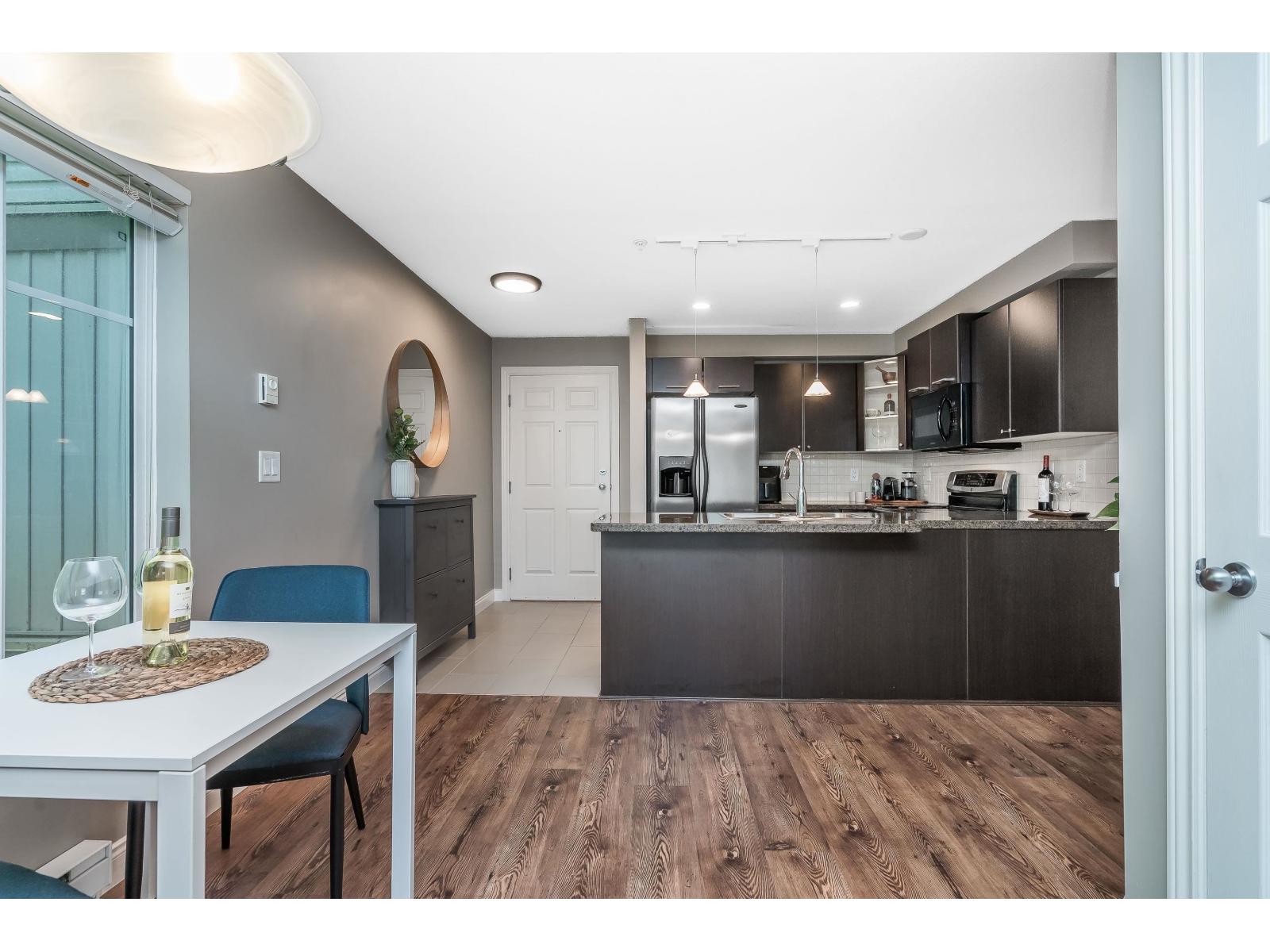 5454 198 Street Unit 107, Langley, BC V3A 1G2