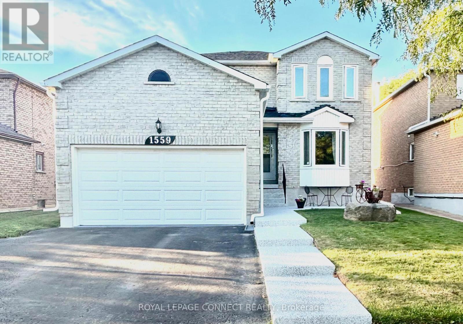 1559 Dellbrook Ave, Pickering, ON L1X 2L7