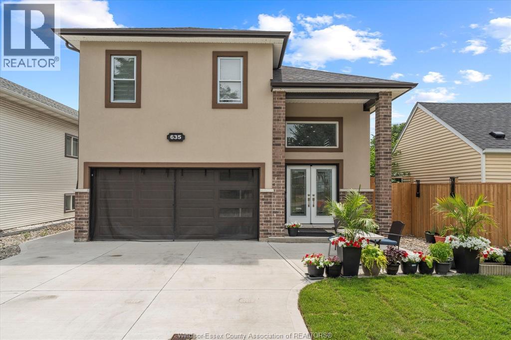 635 Edinborough, Windsor, ON N8X 3C8