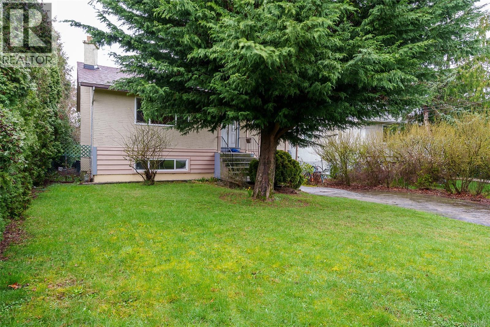 1819 Feltham Rd, Saanich, BC V8N 2A4