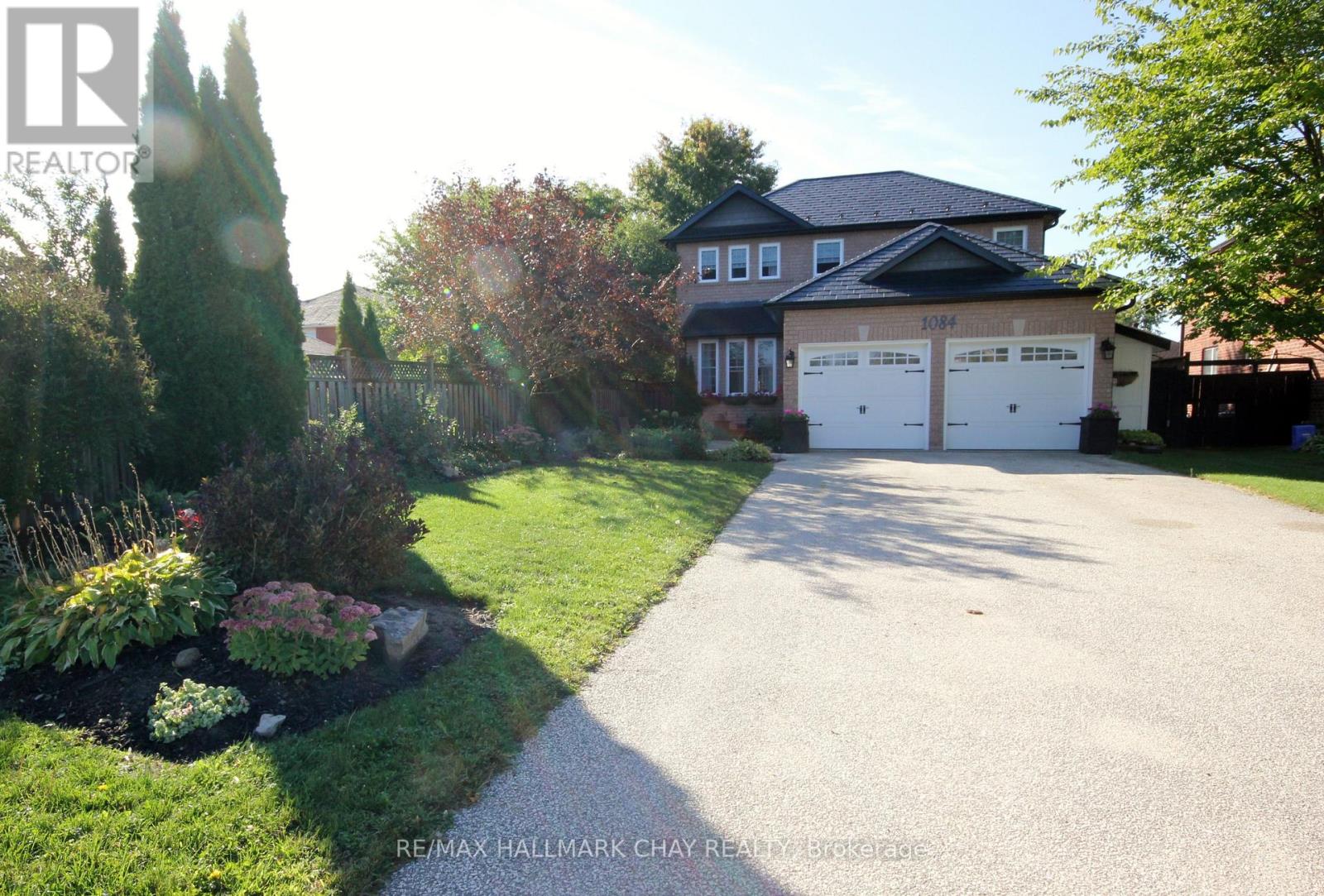 1084 Winnifred Ct, Innisfil, ON L9S 2B3