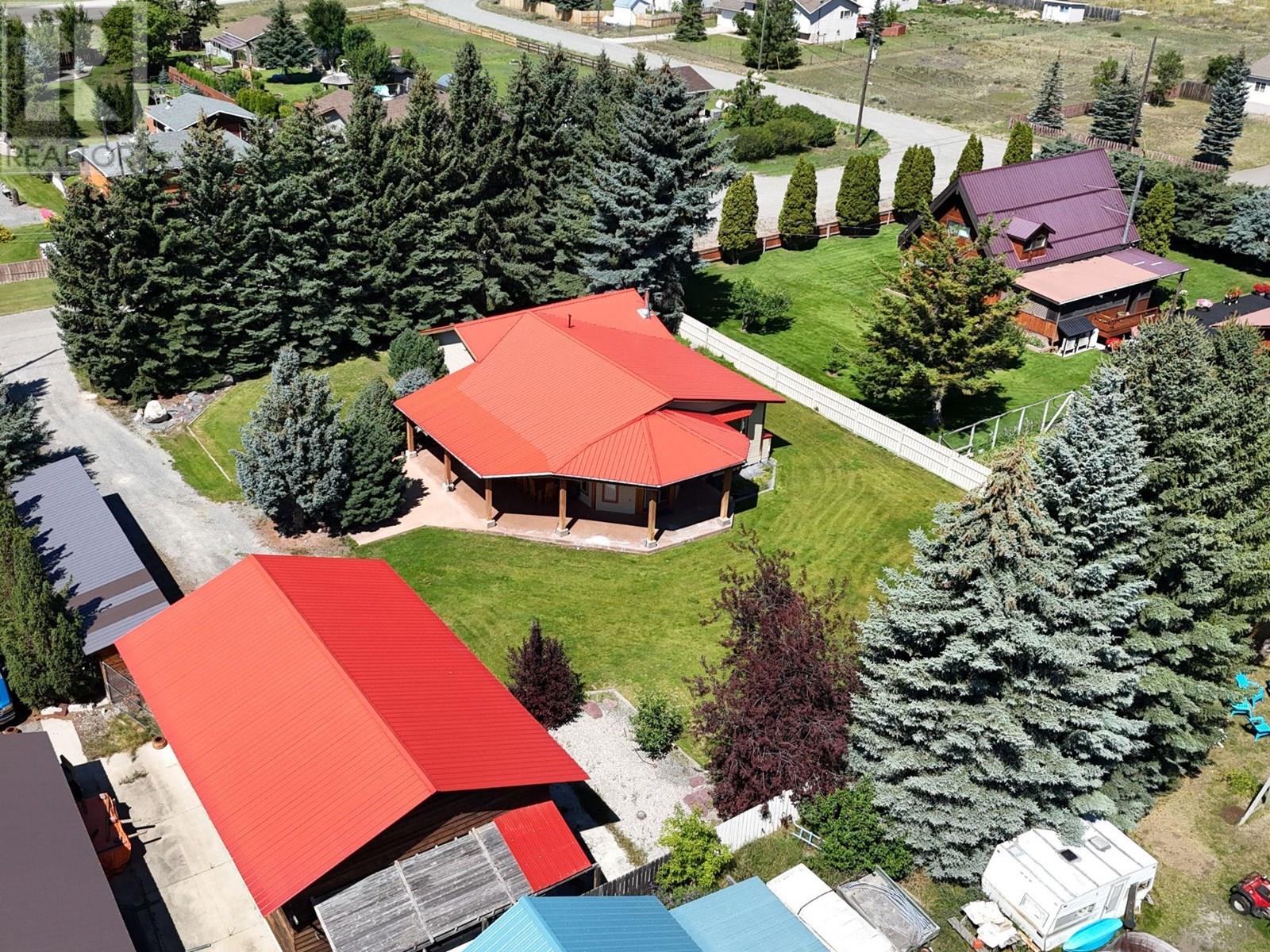 6228 Tamarack Rd, Wasa, BC V0B 2K0