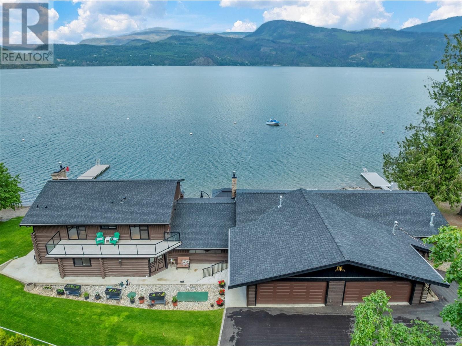 2609 Eagle Bay Rd, Blind Bay, BC V0E 1H1