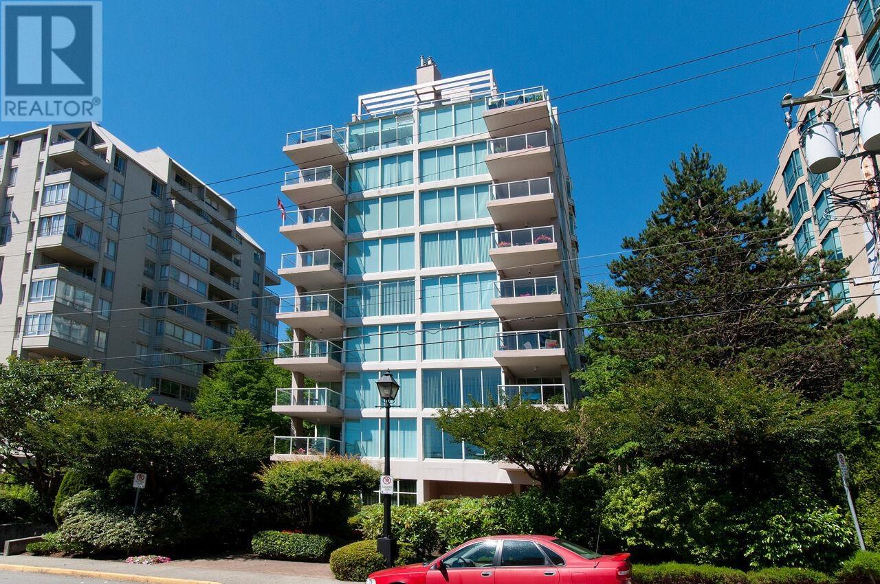 1455 Duchess Avenue Unit 301 Ave, West Vancouver, BC V7T 1H7