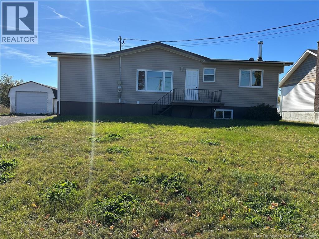 9 Franois St, Charlo, NB E8E 2J8