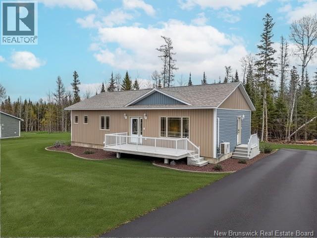 33 Privacy Ln, Nasonworth, NB E3B 1H4