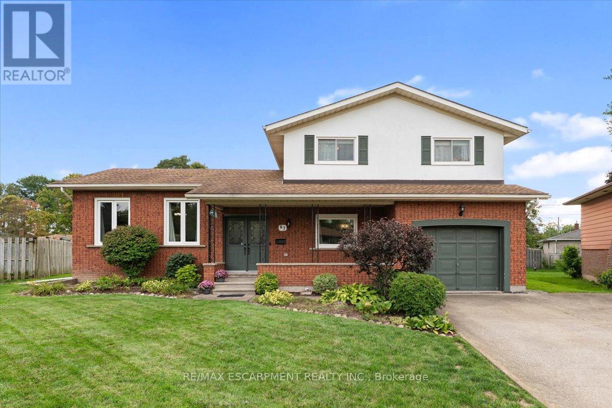87 Loyalist Dr, Welland, ON L3C 2X9