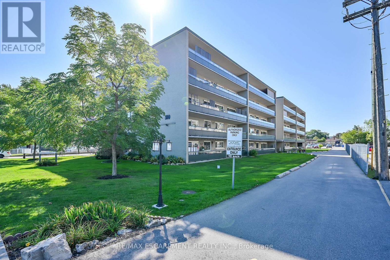 404 510 Queenston Rd, Hamilton, ON L8K 4C9