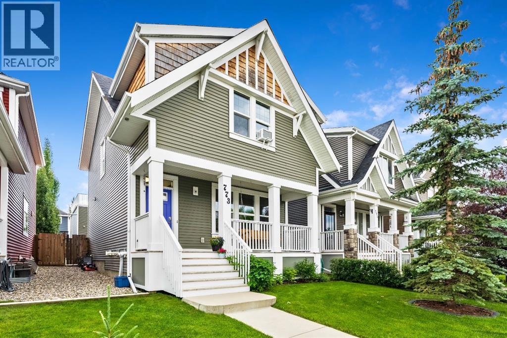 773 River Heights Cres, Cochrane, AB T4C 0S2
