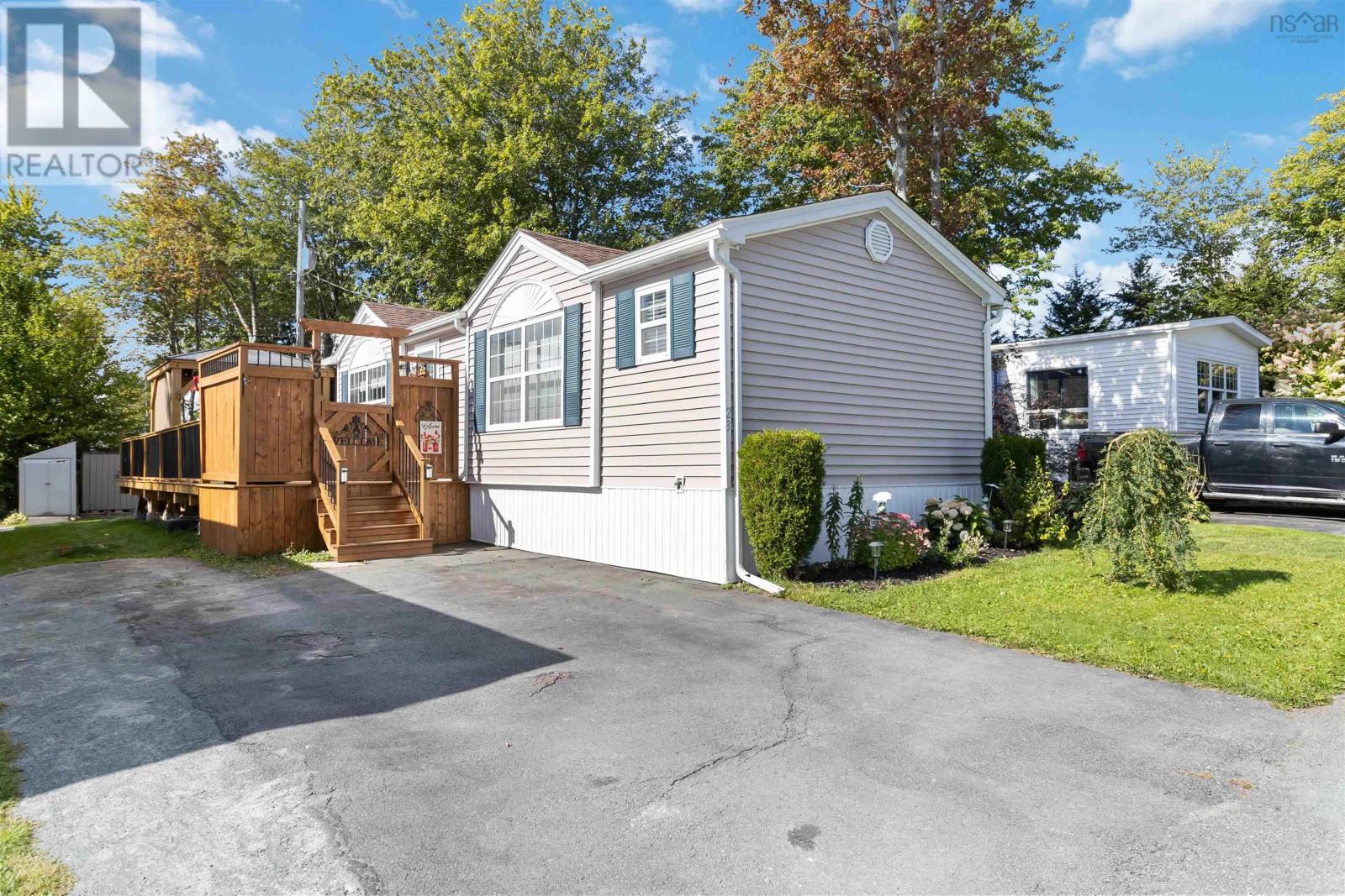 23 Third St, Lucasville, NS B4B 1R1
