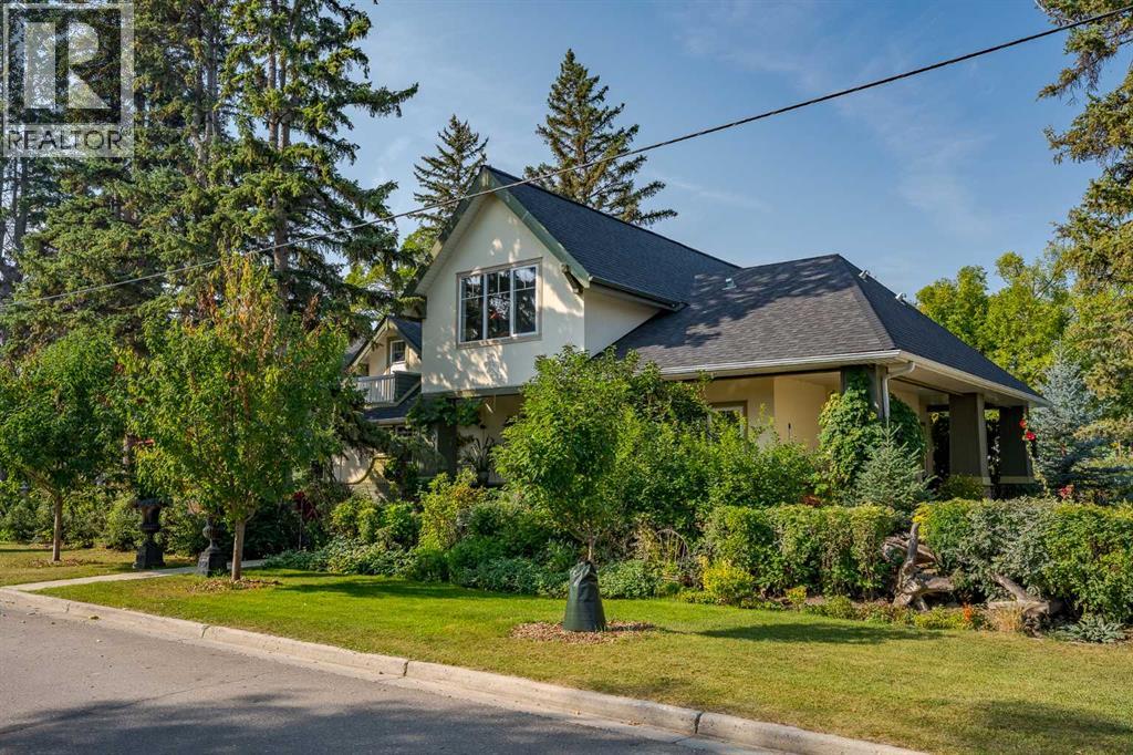 602 Macleod Trl SW, High River, AB T1V 1B5