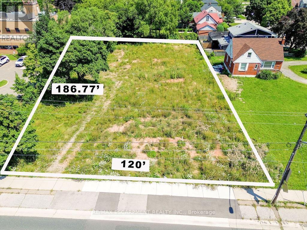 205 Highway 8, Hamilton, ON L8G 1C8