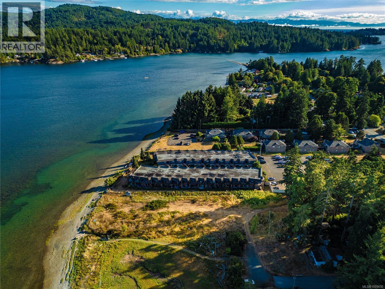 6107 Seabroom Rd, Sooke, BC V9Z 0B8