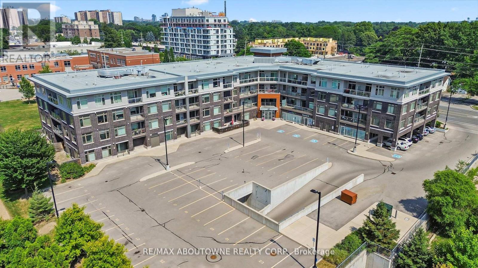 322 457 Plains Rd E, Burlington, ON L7T 0B8