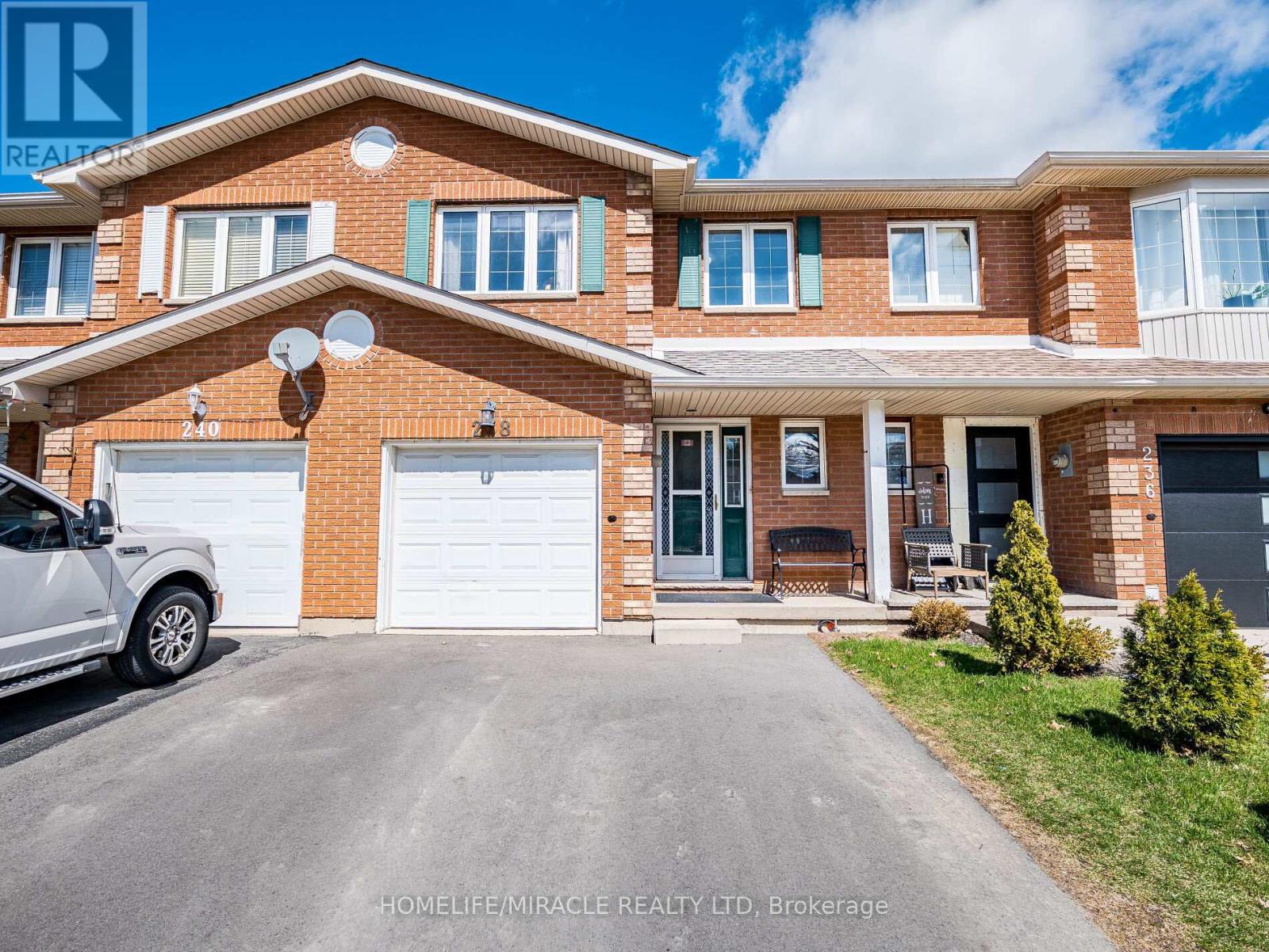 238 Candlewood Dr, Hamilton, ON L8J 3P6
